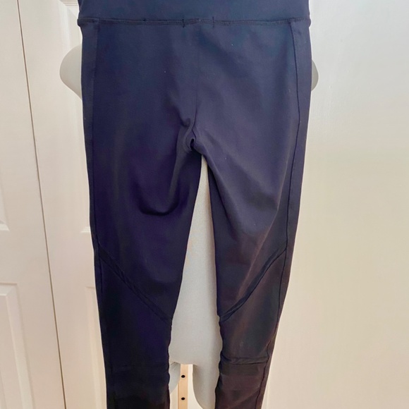 Kendall & Kylie Activewear Bottoms - Picture 5 of 14